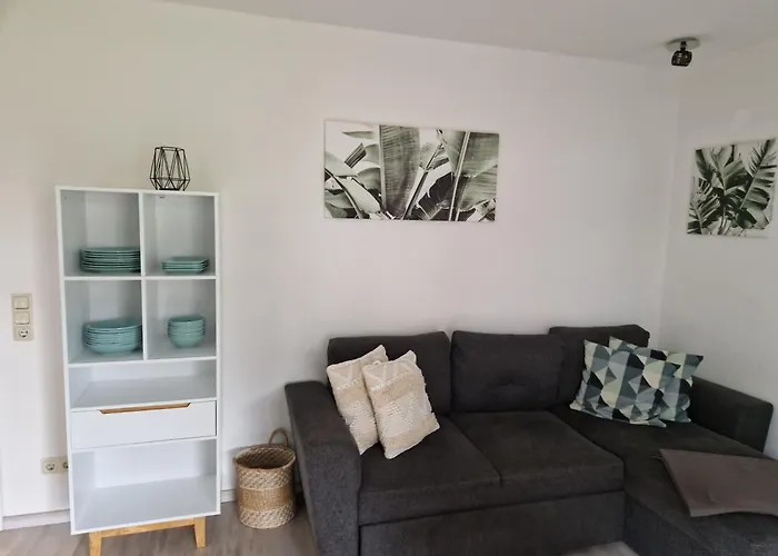 Bahnhofstr 11 Haus 2 Whg 3 *